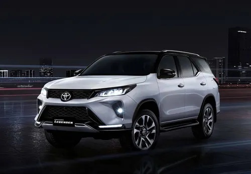 Toyota Fortuner Legender